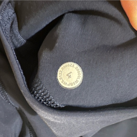 Lululemon Power Thru High-Rise Crop 23" - True Navy SZ 4 - Picture 2 of 7